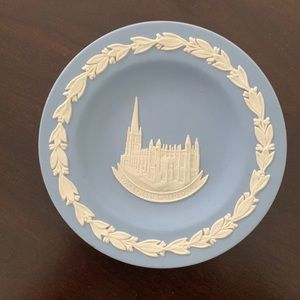 Small Wedgwood Wakefield Cathedral Dish
